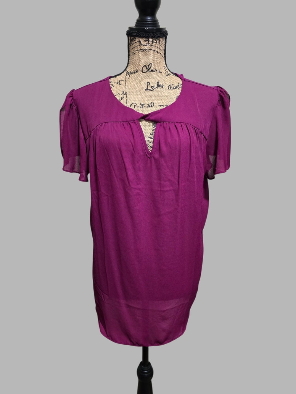 Women's Magenta Flutter Sleeve Keyhole Top